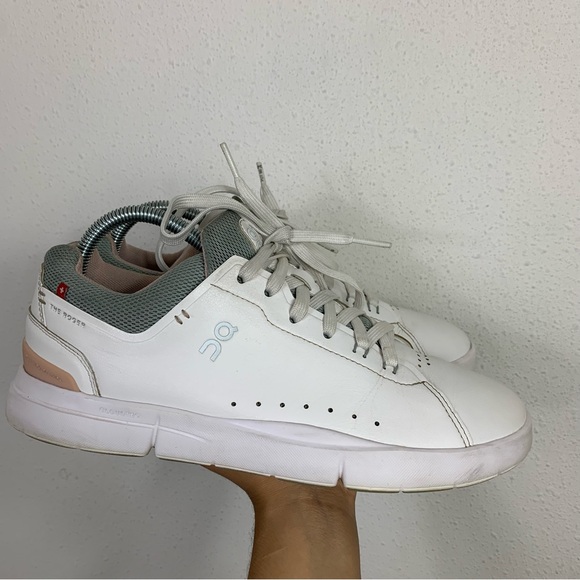 ON Running THE ROGER Advantage Sneaker Women’s 9.5 - Picture 1 of 16